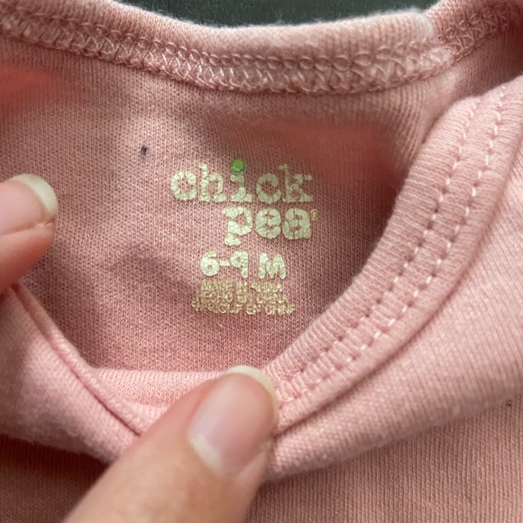 Chick pea 2 pack solid pink baby girl onesies set size 6-9M EUC - Picture 2 of 7